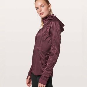 NWT Lululemon Maroon Goal Crusher Lightweight Jacket